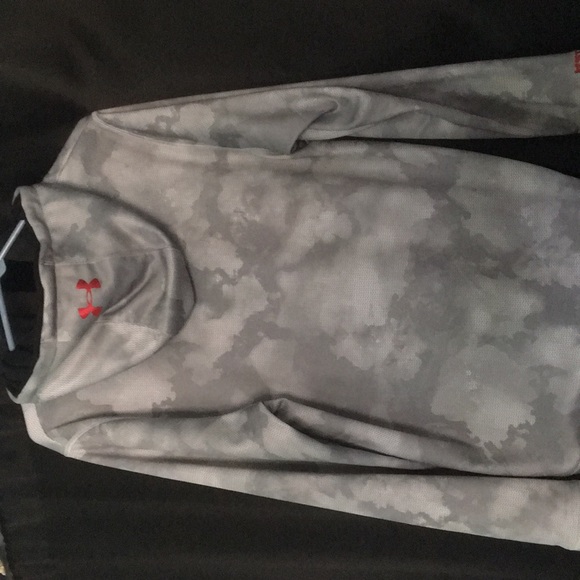 Under Armor Pullover - Picture 4 of 4